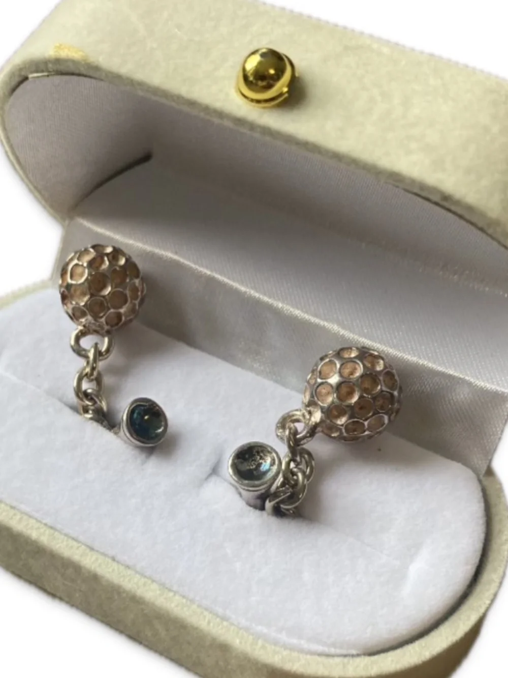 A Very Unique set of Sterling golf ball and tees cufflinks